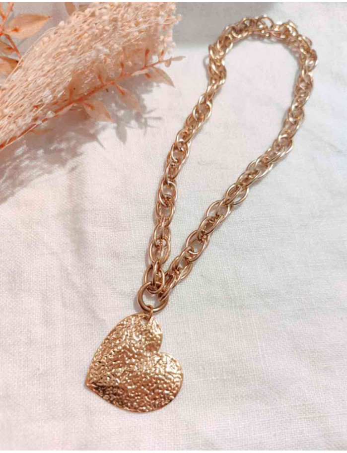 Collar Corazon Martillado 2